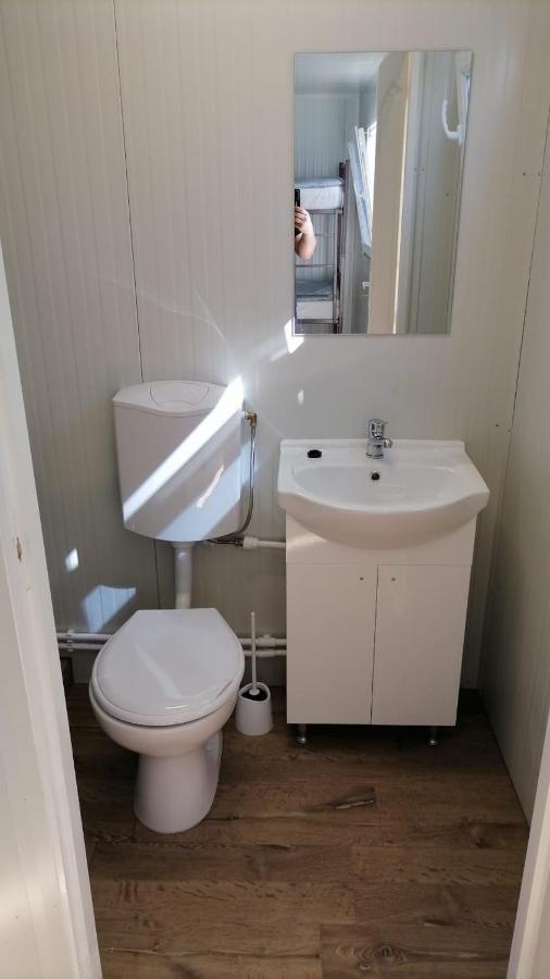 Glamtainer Court Hotel Curteni Eksteriør billede